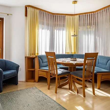 Baerenhuesli Apartment